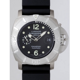 パネライ PANERAI ルミノール　1950　 zPAM00285 47mm　サブマーシブル2500m ブラック